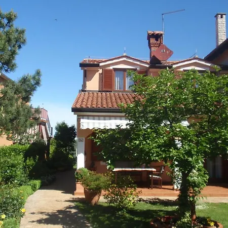 Apartament Mirna