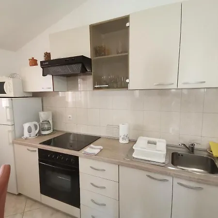 Mirna Apartment *